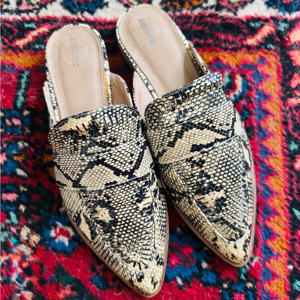 Elegant Snakeskin Women's Mules
